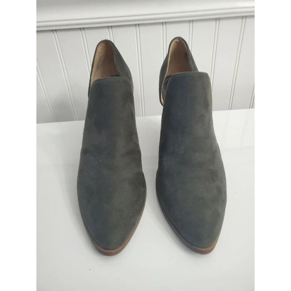 Charles David Womens 8.5M Green Suede Usual Notched Booties Slip on Shoes EUC